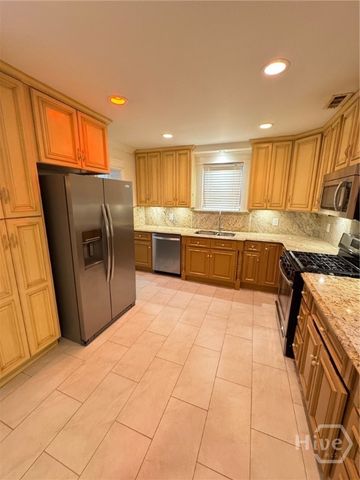 502 E 66th Street, Savannah, GA 31405