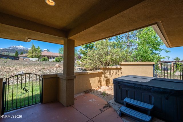 227 S Earlham Court, Reno, NV 89511