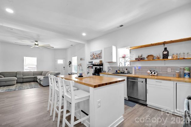 512 S 12th Street, Bessemer City, NC 28016