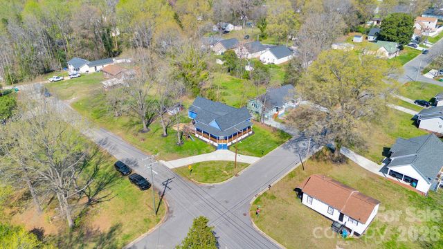 512 S 12th Street, Bessemer City, NC 28016