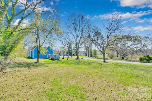 512 S 12th Street, Bessemer City, NC 28016