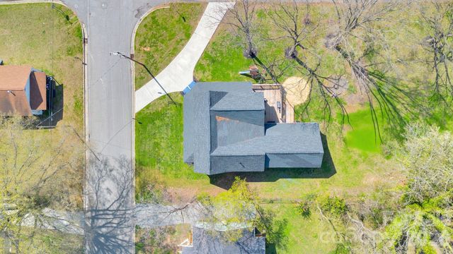 512 S 12th Street, Bessemer City, NC 28016