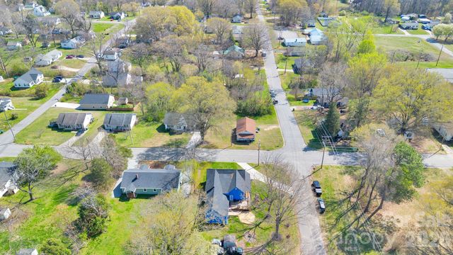 512 S 12th Street, Bessemer City, NC 28016