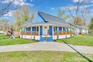 512 S 12th Street, Bessemer City, NC 28016