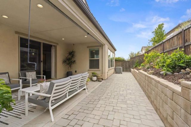 1077 Calle Pilares, Chula Vista, CA 91913