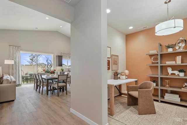 7735 E Meriwether Dr, Nampa, ID 83687