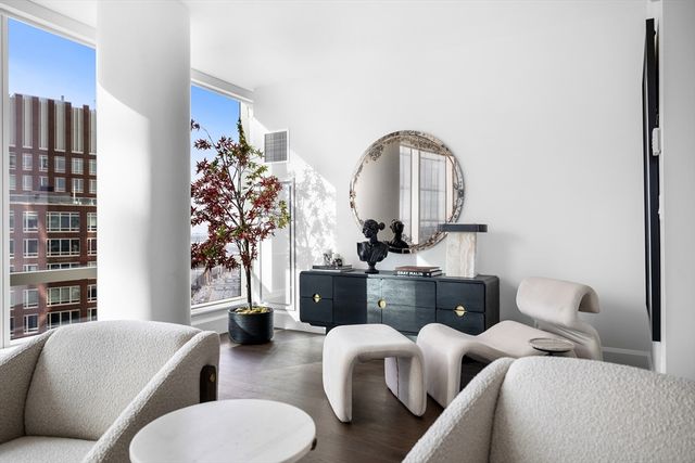 430 Stuart St 27D, Boston, MA 02116
