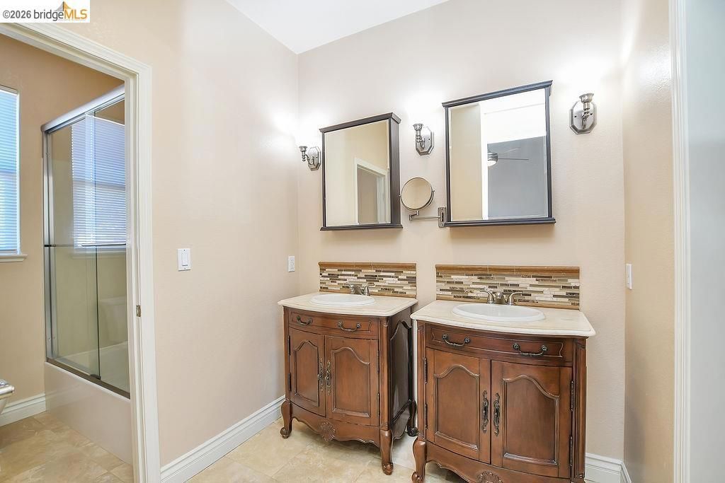 Image 20 of property listing at 4464 Cove Ln, Discovery Bay, CA 94505