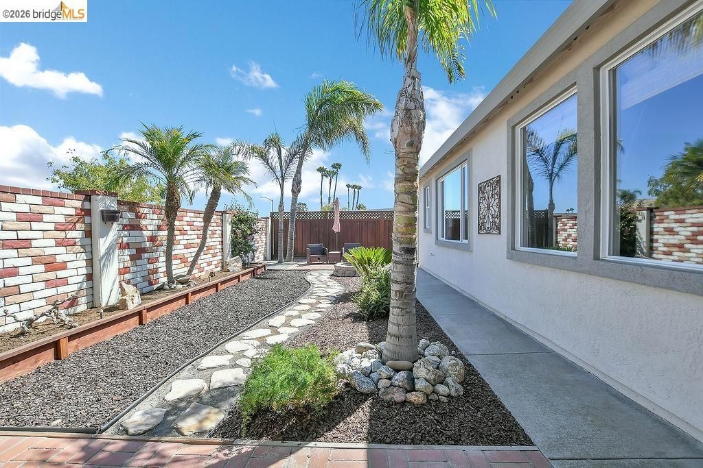 Image 33 of property listing at 4464 Cove Ln, Discovery Bay, CA 94505