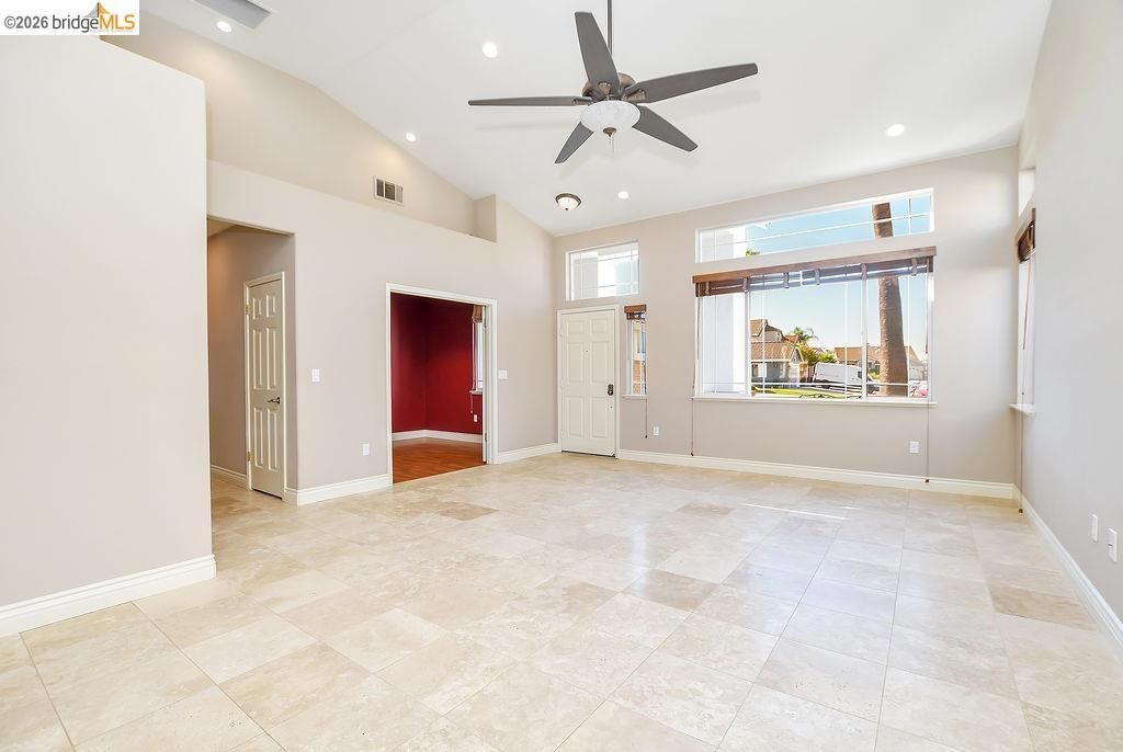Image 7 of property listing at 4464 Cove Ln, Discovery Bay, CA 94505