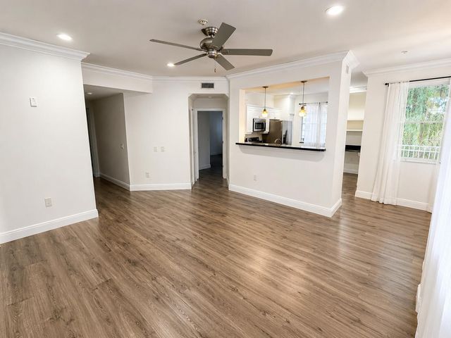 11023 Legacy Lane 301, Palm Beach Gardens, FL 33410