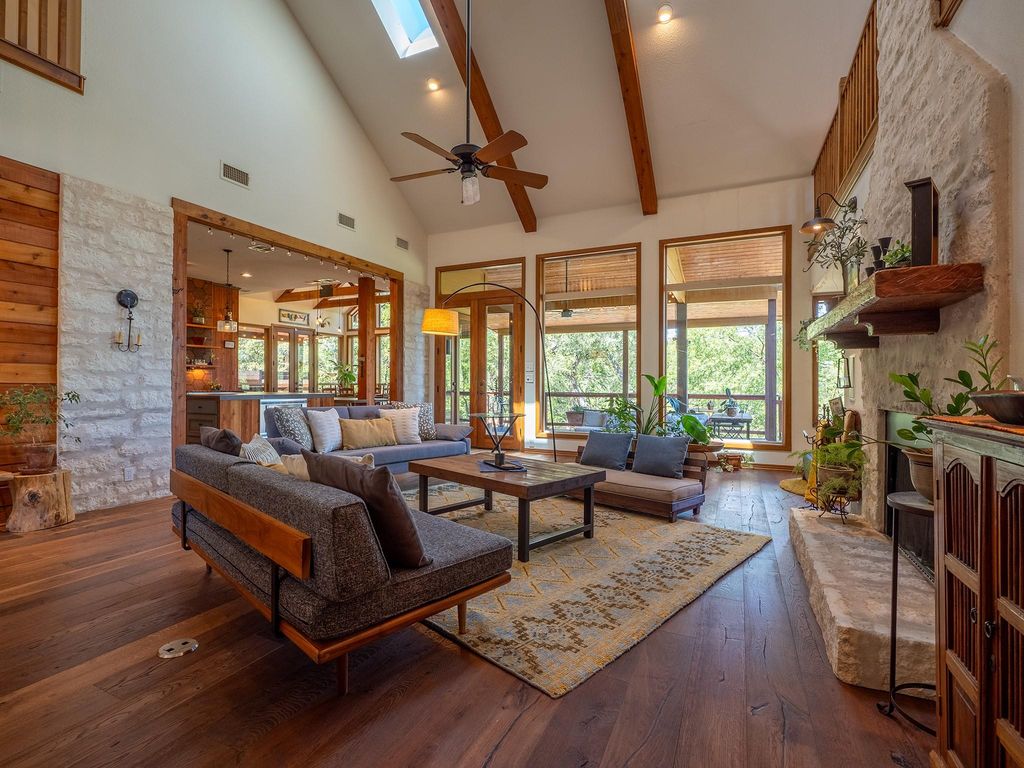10731 CASSIA DR, Austin, TX 78759