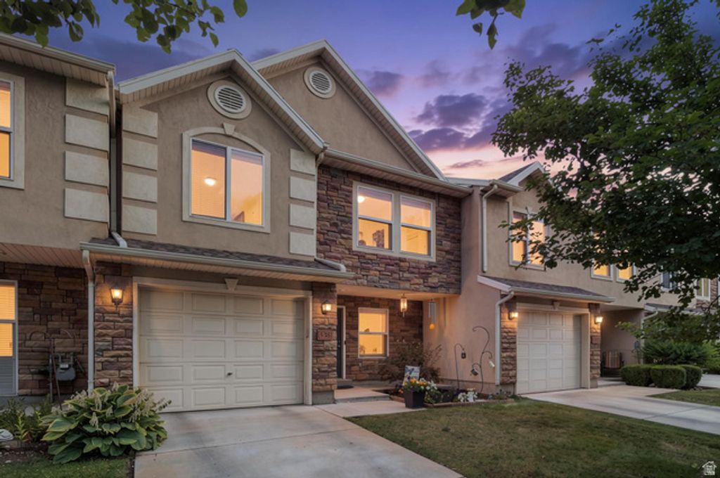 538 W LOCHLEVAN LN, Murray, UT 84123