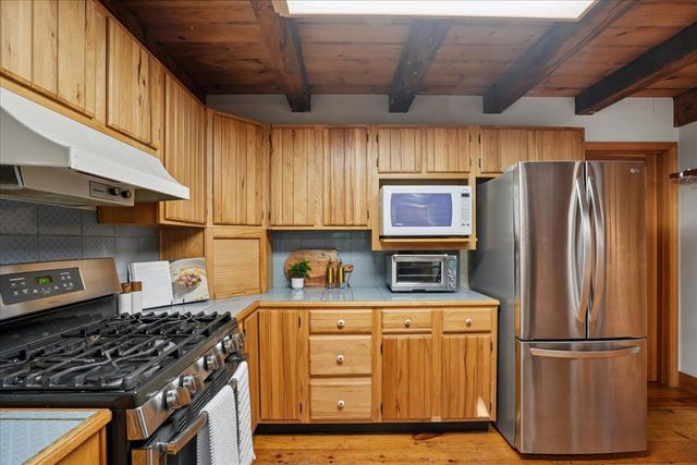 7 Happy Hollow Lane, Kingston, NH 03848
