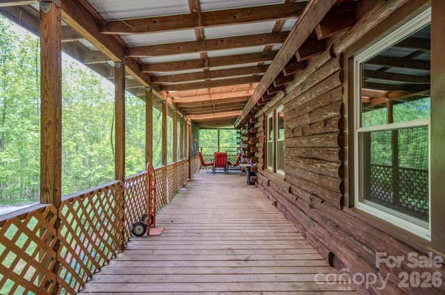 143 Gouge Cemetery Road, Bakersville, NC 28705