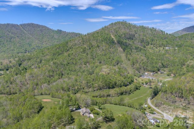 143 Gouge Cemetery Road, Bakersville, NC 28705