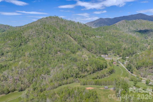 143 Gouge Cemetery Road, Bakersville, NC 28705