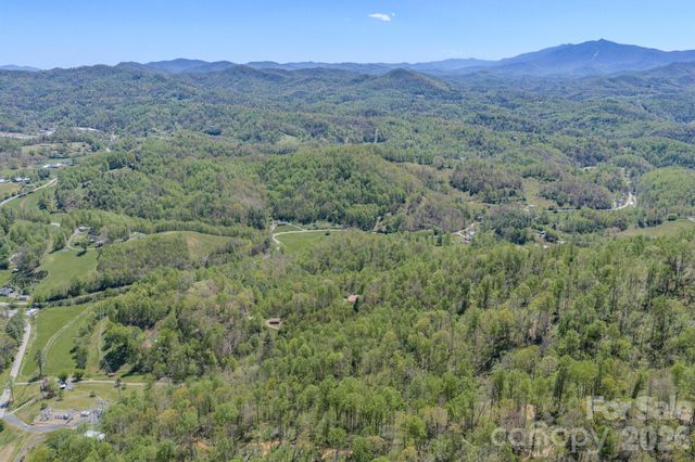 143 Gouge Cemetery Road, Bakersville, NC 28705