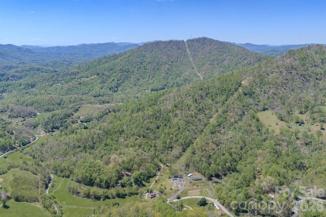 143 Gouge Cemetery Road, Bakersville, NC 28705