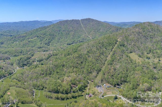 143 Gouge Cemetery Road, Bakersville, NC 28705