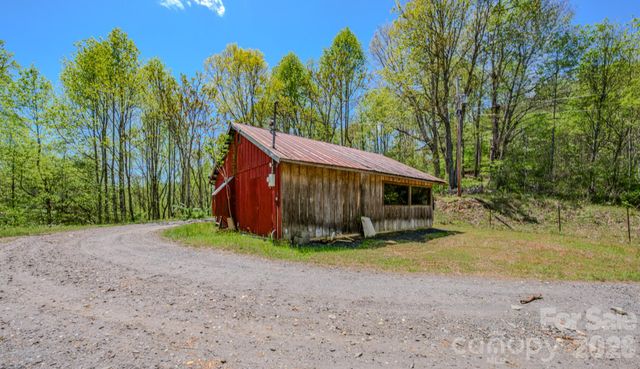 143 Gouge Cemetery Road, Bakersville, NC 28705