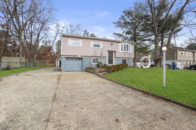 1184 Dell Street, Toms River, NJ 08755