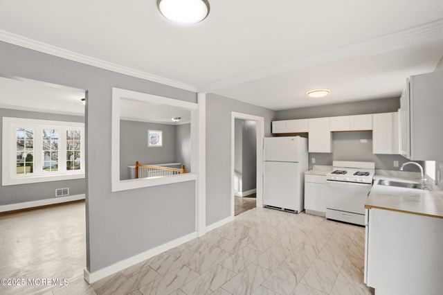 1184 Dell Street, Toms River, NJ 08755