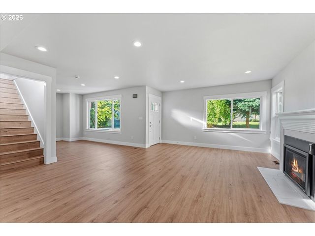 2505 N WINCHELL St, Portland, OR 97217
