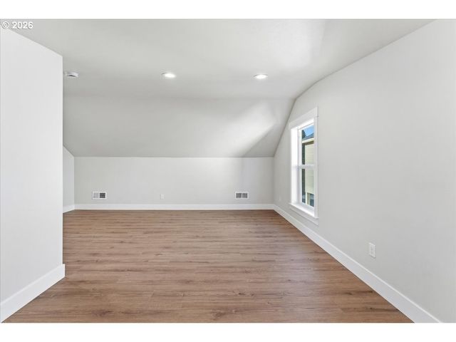 2505 N WINCHELL St, Portland, OR 97217