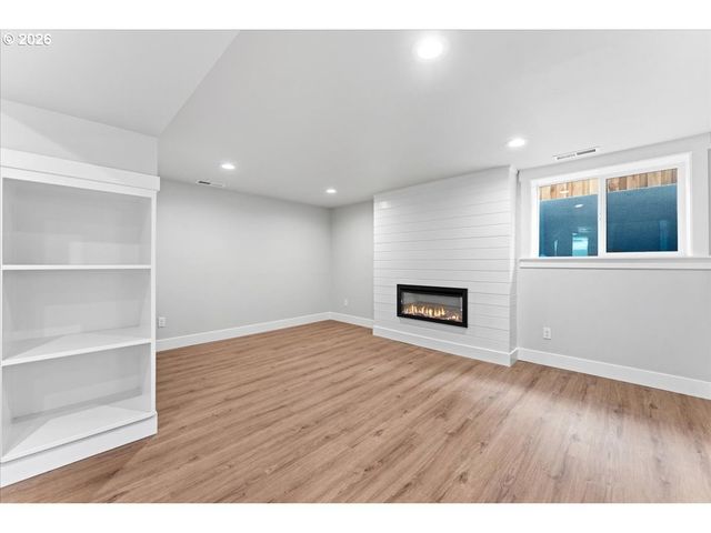 2505 N WINCHELL St, Portland, OR 97217