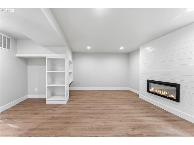 2505 N WINCHELL St, Portland, OR 97217