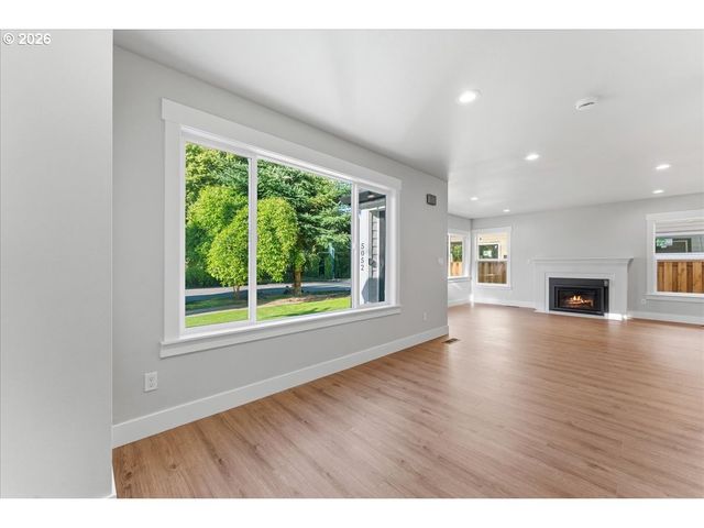 2505 N WINCHELL St, Portland, OR 97217