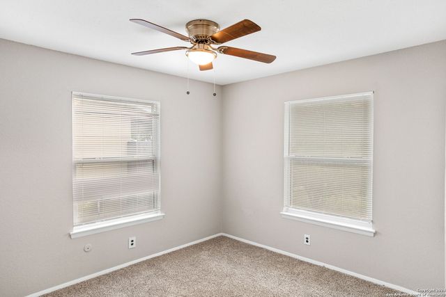 5986 MIDCROWN DR, San Antonio, TX 78218