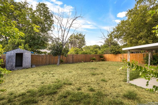 5986 MIDCROWN DR, San Antonio, TX 78218