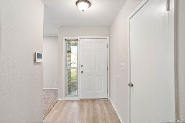 5986 MIDCROWN DR, San Antonio, TX 78218