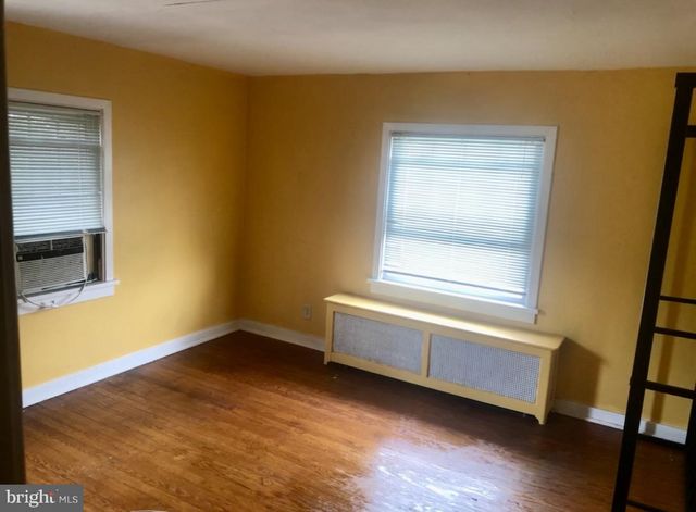 317 FOX ST, Harrisburg, PA 17109
