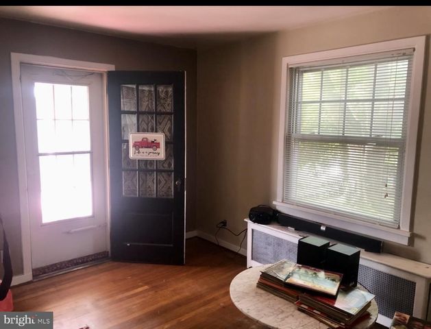 317 FOX ST, Harrisburg, PA 17109