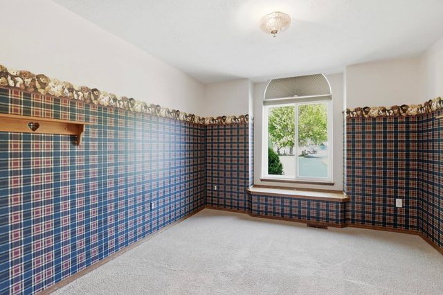 202 E Shore Rd, Nine Mile Falls, WA 99026