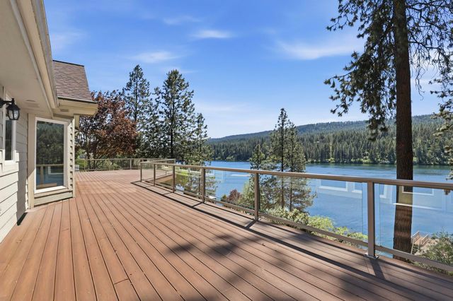 202 E Shore Rd, Nine Mile Falls, WA 99026