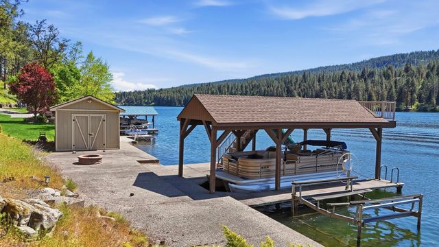 202 E Shore Rd, Nine Mile Falls, WA 99026