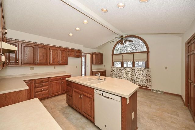 7713 W Terrace DRIVE, Franklin, WI 53132