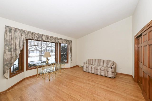 7713 W Terrace DRIVE, Franklin, WI 53132