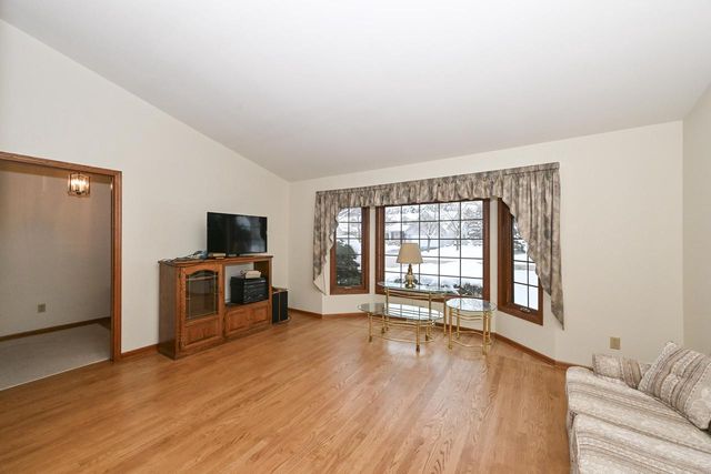 7713 W Terrace DRIVE, Franklin, WI 53132