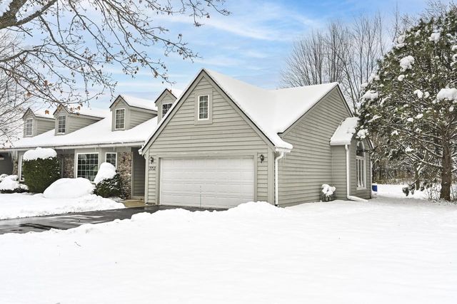 7713 W Terrace DRIVE, Franklin, WI 53132