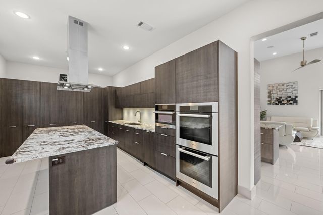 11511 Royal Plain Avenue, Houston, TX 77082