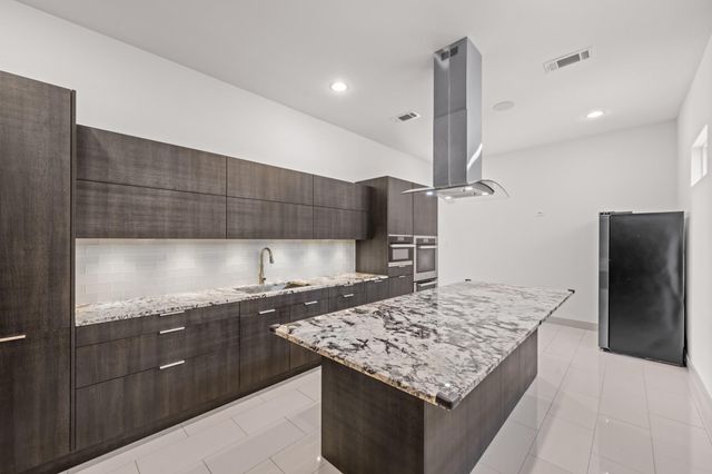 11511 Royal Plain Avenue, Houston, TX 77082