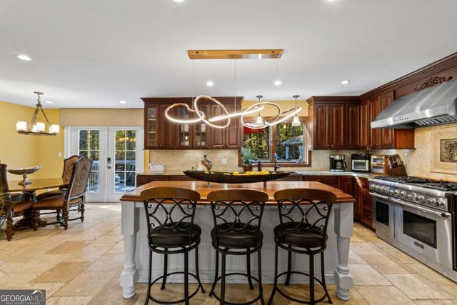 1532 Huntingdon Trail, Atlanta, GA 30350