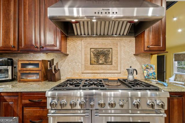 1532 Huntingdon Trail, Atlanta, GA 30350