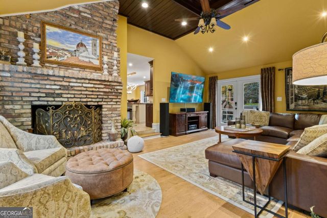 1532 Huntingdon Trail, Atlanta, GA 30350