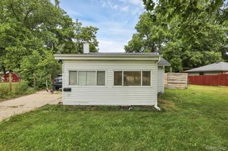 719 Robert Street, Lansing, MI 48910